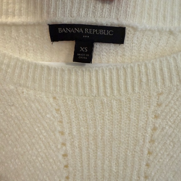 Banana Republic | White Knit Crewneck Sweater | Size XS - Picture 2 of 2